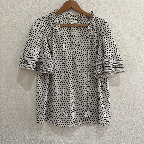 ⚡️5/$25 bundle sale ⚡️Max Studio Black and White Polka Dot Blouse - Picture 1 of 4